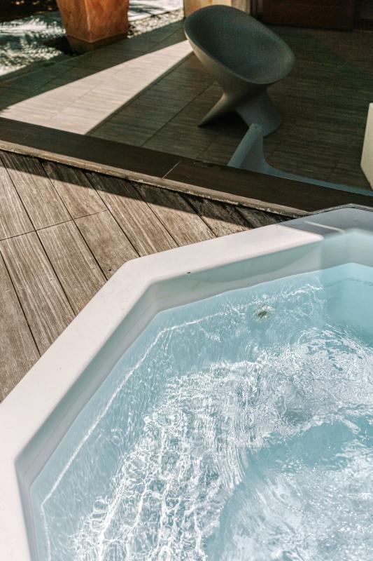 Lodge à louer pour 2 personnes avec piscine privée à Petit Bourg Guadeloupe_4